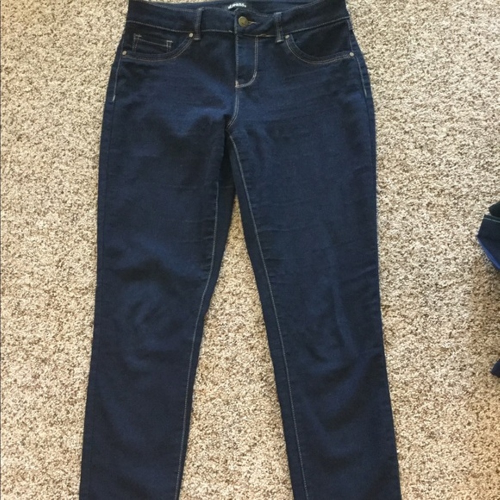 Stretchy comfortable skinny jeans
